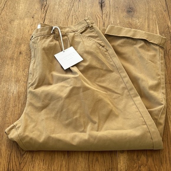 Pistola Khaki pleated trousers, Size 33, NWT - Picture 3 of 8